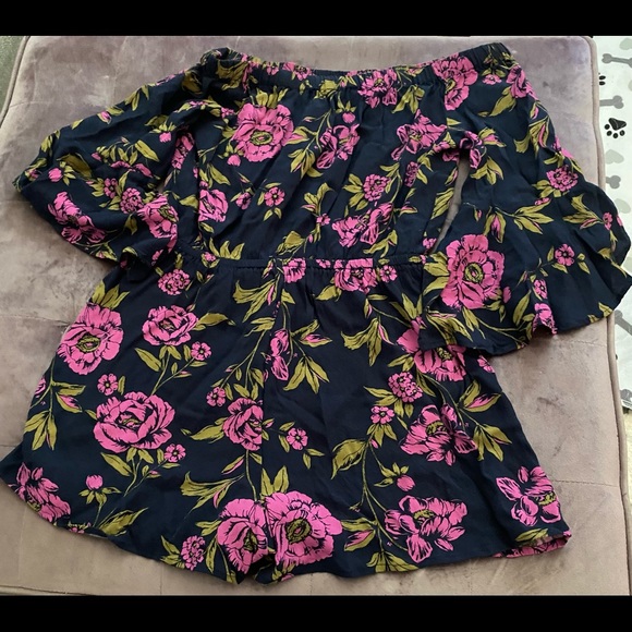 Express floral romper. - Picture 1 of 3